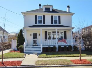 64 Sharon St, Providence, RI 02908