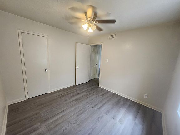 3rd image of 2655 Sweetgum Ln #8