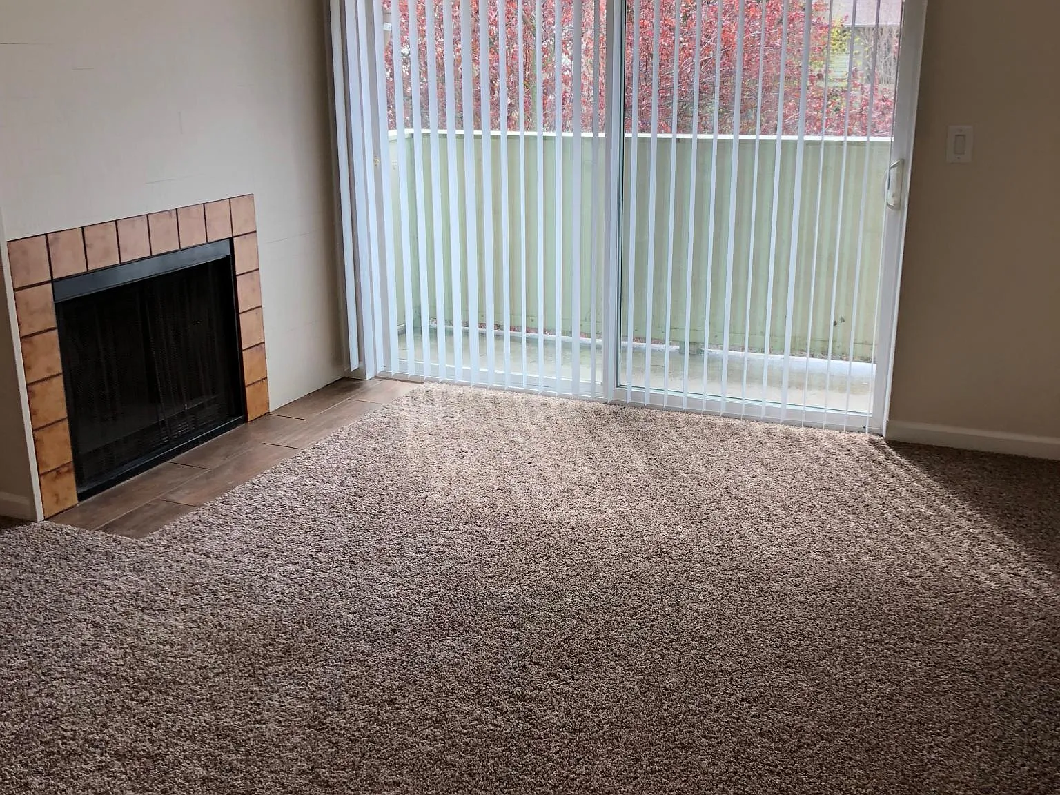 1150 Sunset Blvd NE — Photo 2