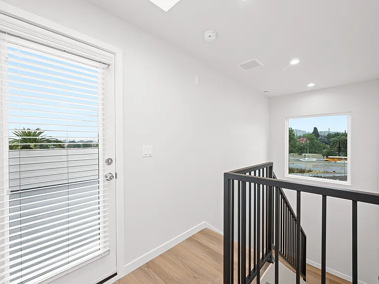 336 N Reno St — Photo 24