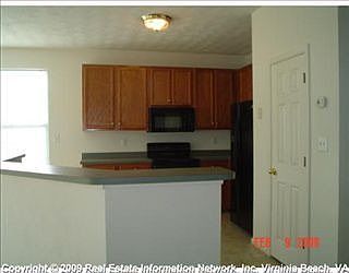 1st image of 101 Carriage House Dr