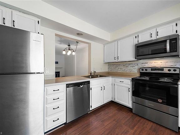 3rd image of 4243 Baylor St