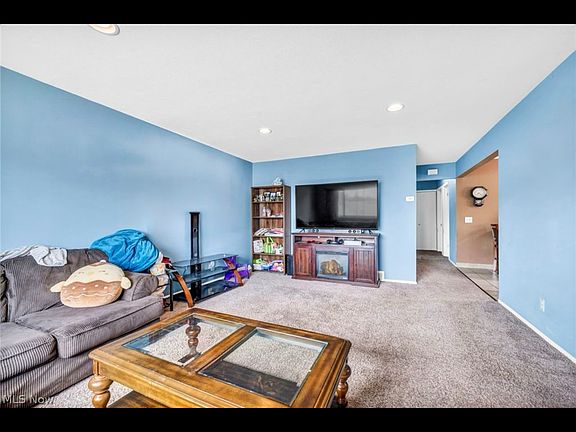 4th image of 6011 Virginia Ave #6013