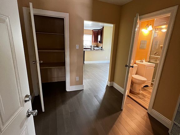 4th image of 879 32nd St APT D