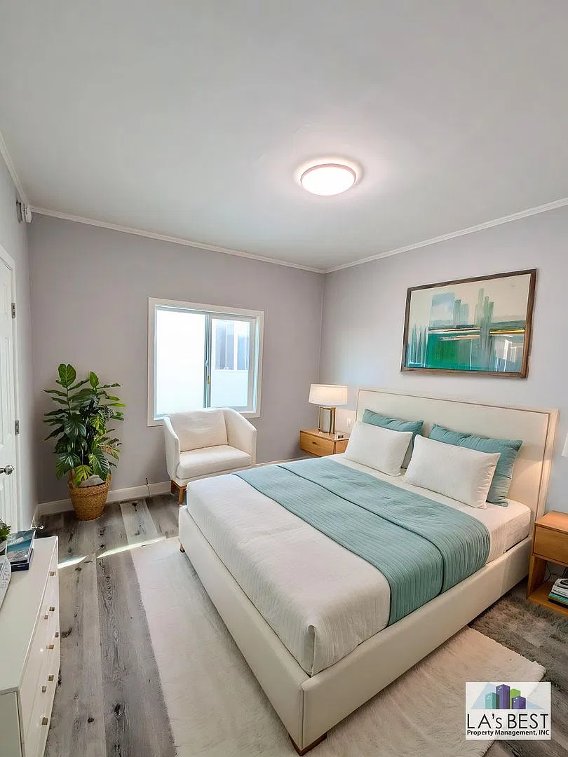 Sweet Spot Alert! Cozy 1 Bed in the Heart of LA — Photo 2