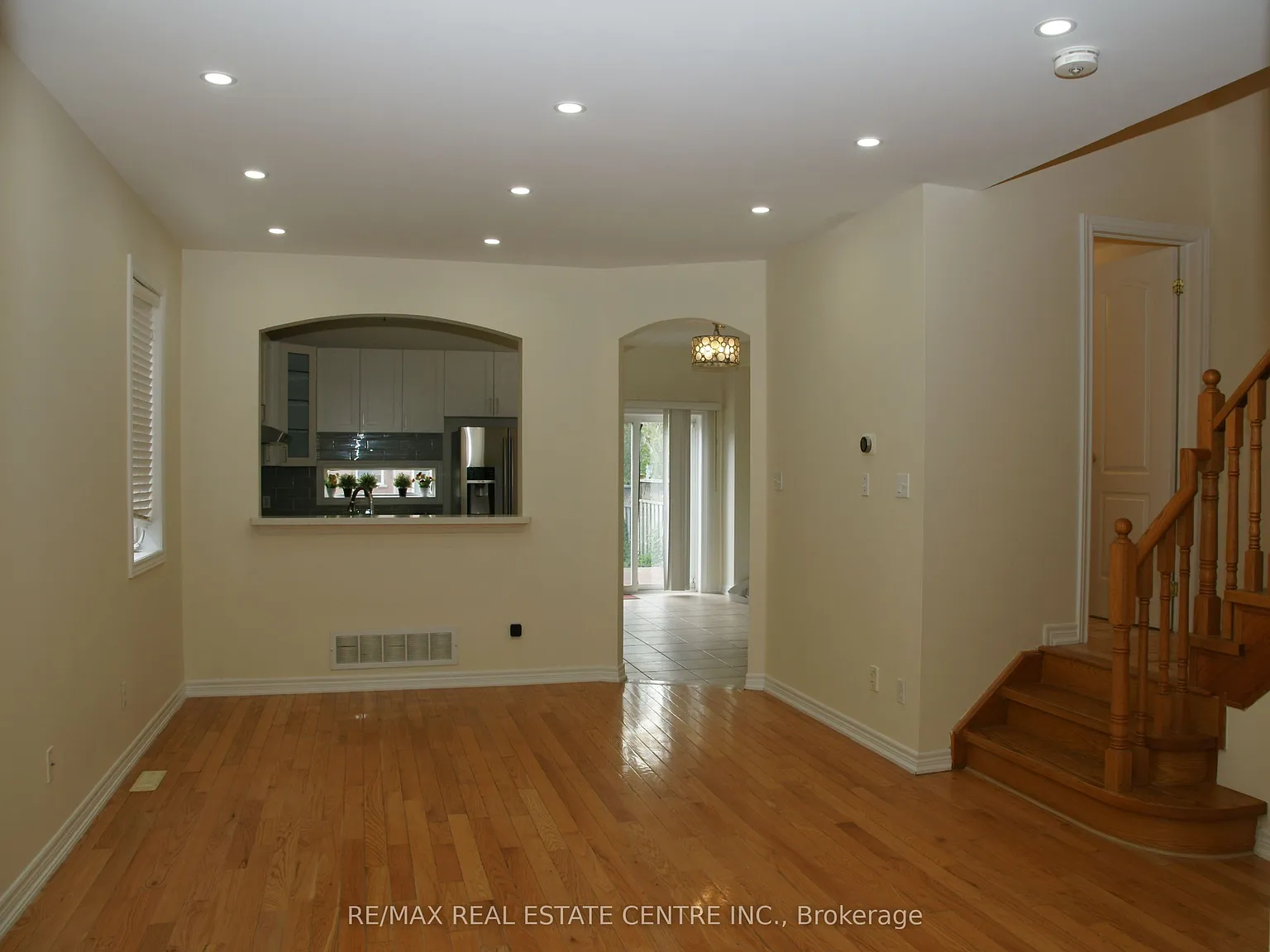 4 bed, $3,500 — Photo 3