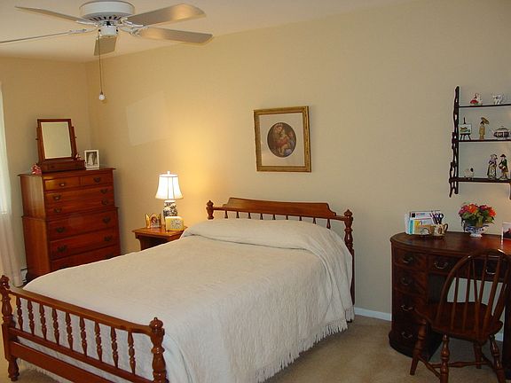 5th image of 2812 E Bel Aire Dr APT 101