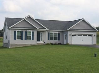 8111 Warner Rd, Le Roy, NY 14482