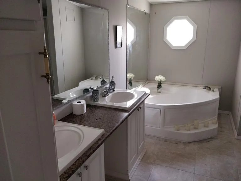 3718 Silver Lake Dr — Photo 7