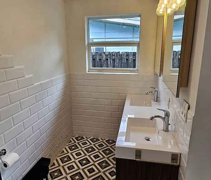 1458 SW 19th Ave — Photo 7