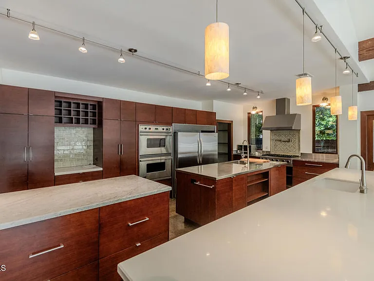 4819 Oakwood Ave — Photo 8