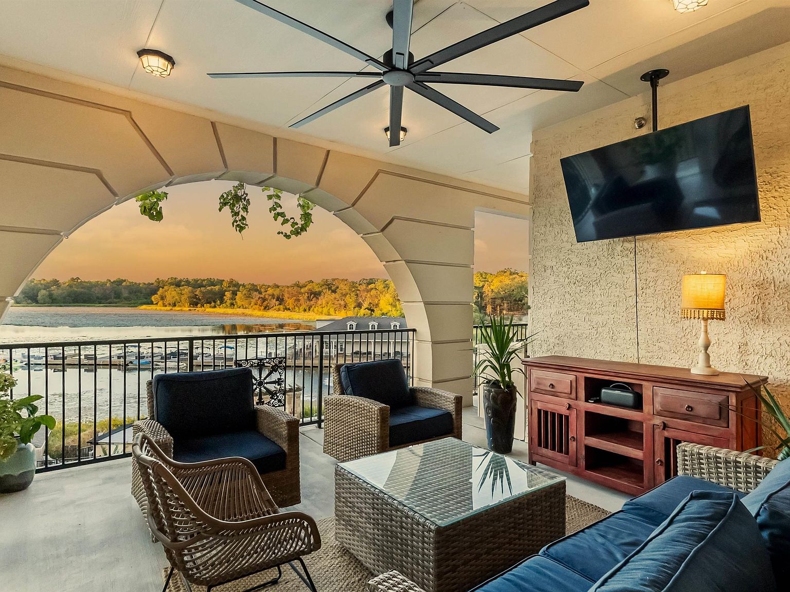 3367 Cascades Blvd APT 112