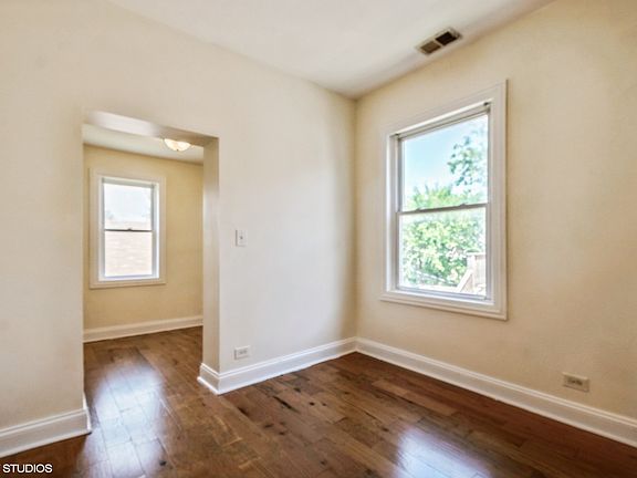 5th image of 7424 S Kingston Ave Floor 2