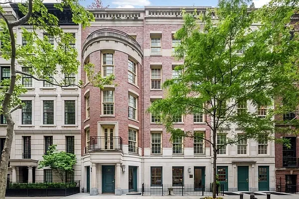 Rented by Compass | media 42