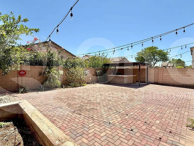 5731 W Beth Dr — Photo 25