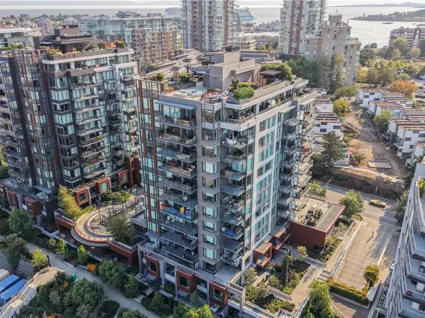 369 Tyee Rd #1104, Victoria, BC V9A 0B6