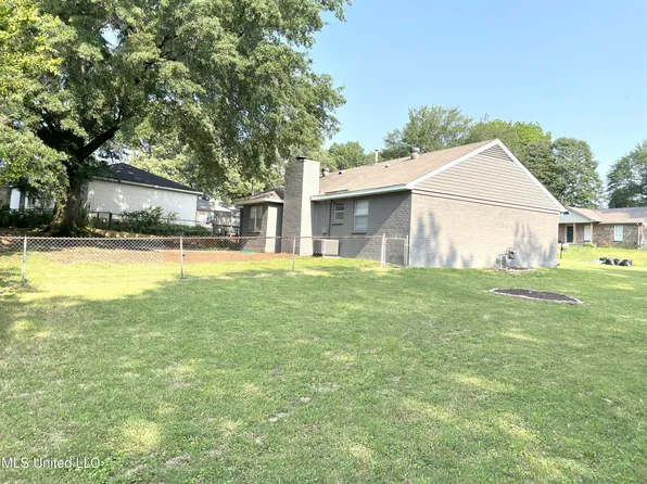 1621 Gilford Cv W, Southaven, MS 38671