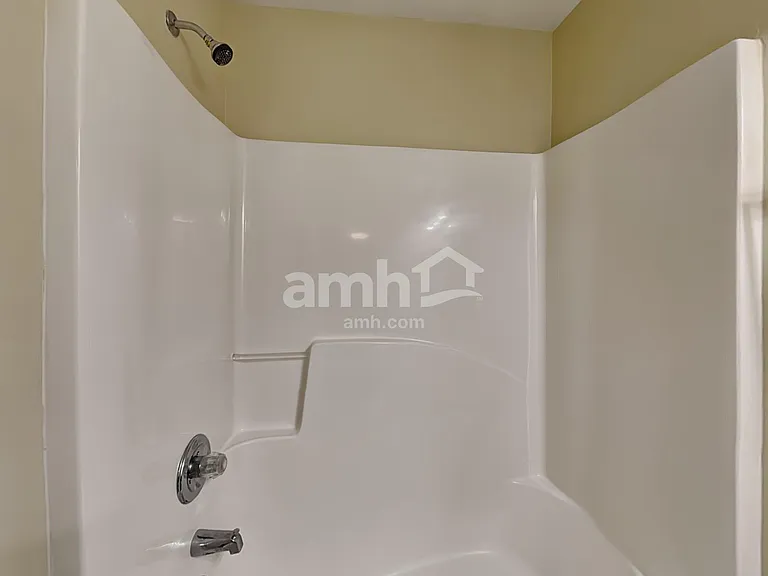 144 Tyre Dr — Photo 18