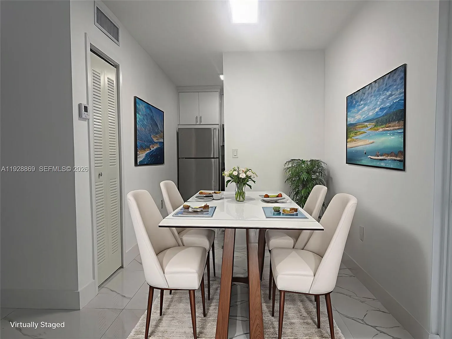 2 bed, 620 sqft, $2,300 — Photo 3
