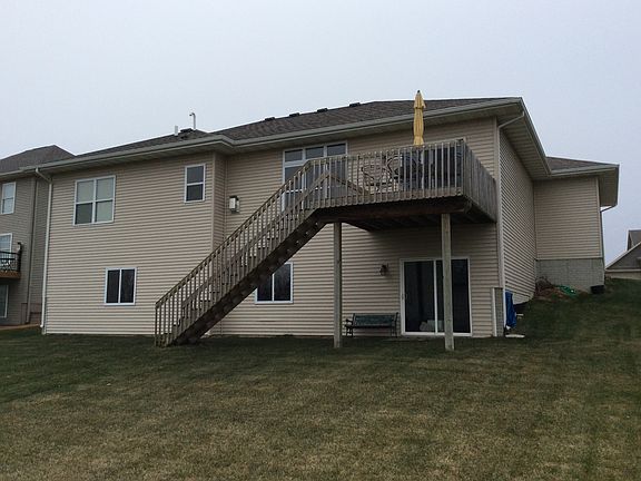 5th image of 915 Lake View Ave