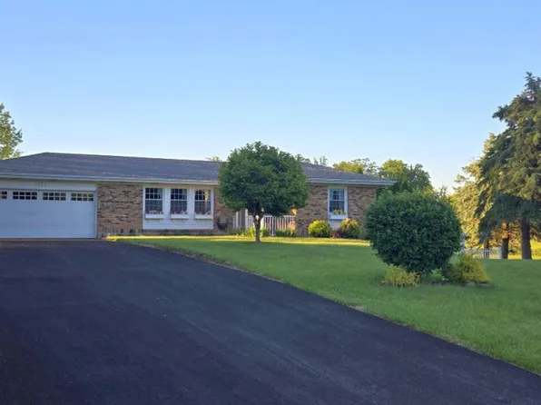 4158 Oakmont Ct, Crown Point, IN 46307