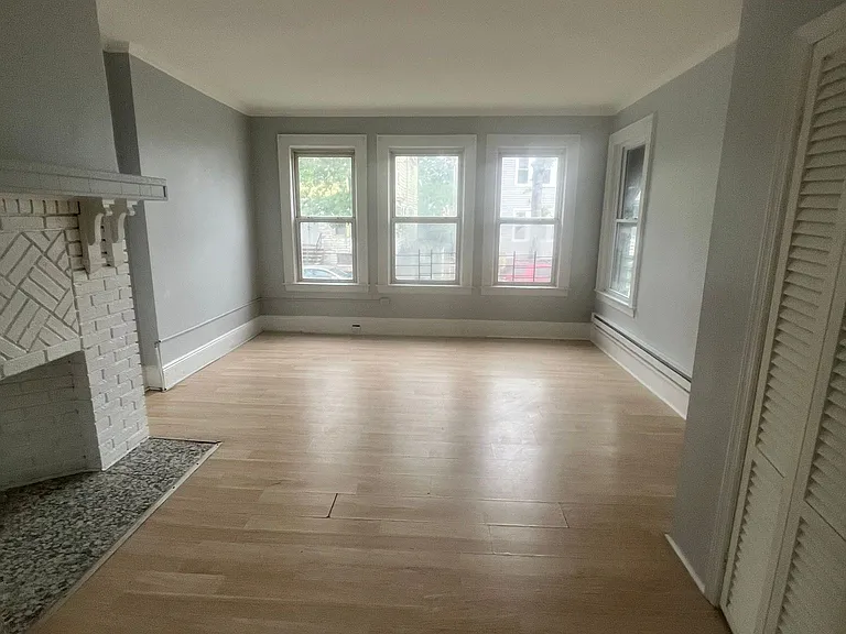 133 Isabella Ave #1 — Photo 5