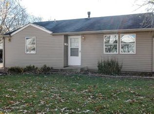 717 Southwind Dr, Carpentersville, IL
