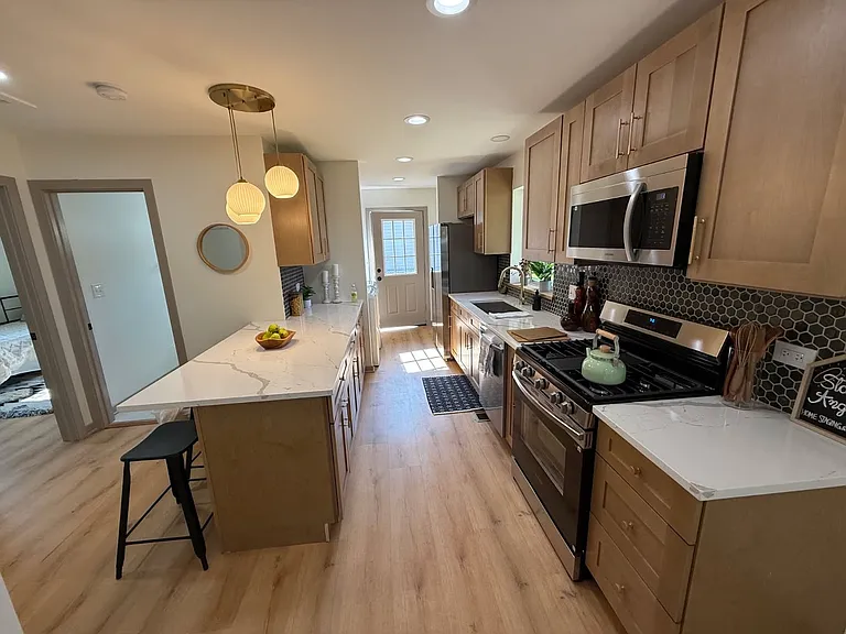 939 S Fletcher Dr — Photo 3