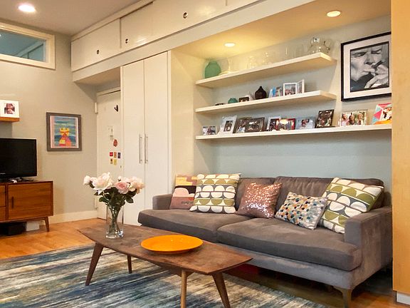 4th image of 105 W 77th St APT 4C