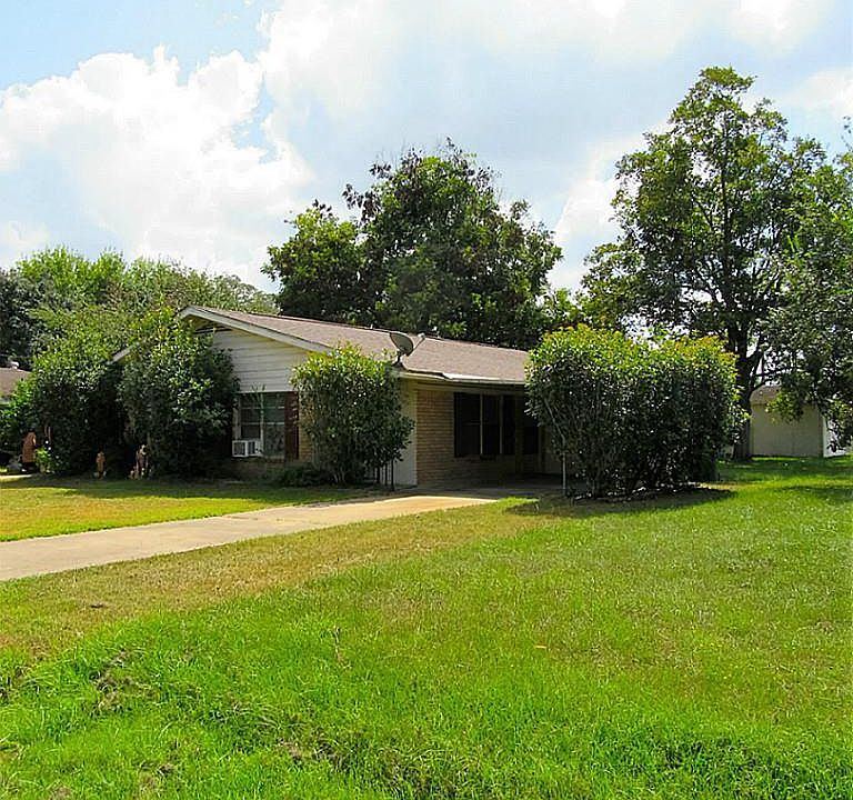 1st image of 211 Rosalie Ln