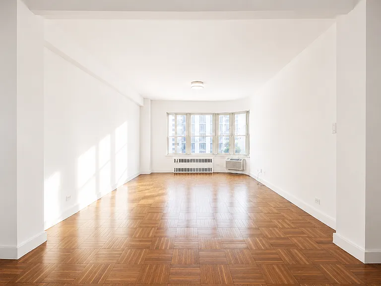 35 E 35th St #10-K — Photo 5