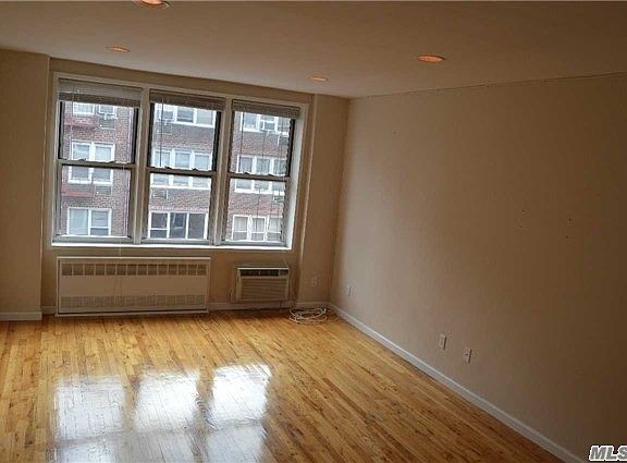 5th image of 8616 60th Ave APT 6Q
