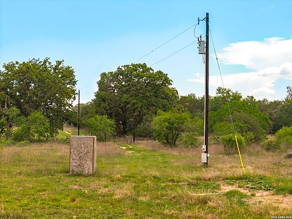 5th image of 4351 Prairie Lea