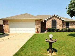 104 Canyon Ct, Waxahachie, TX 75167