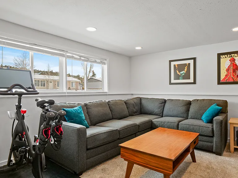 461 Cascade Cir — Photo 23