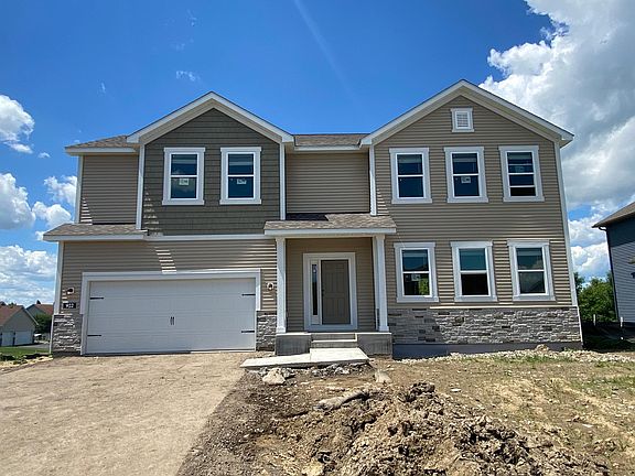 2nd image of 922 Bluff Heights Dr SE