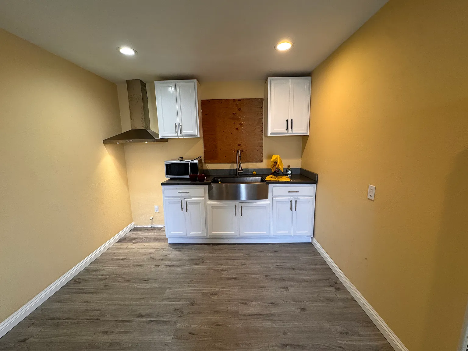 3 bed, 1000 sqft, $1,500 — Photo 4