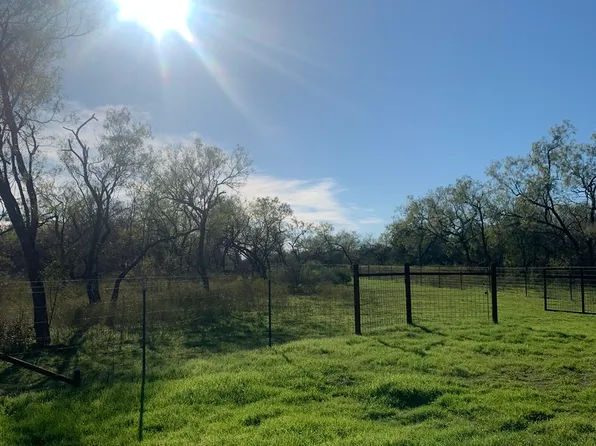 926 Watts Rd LOT 1 & 2, Kingsbury, TX 78638