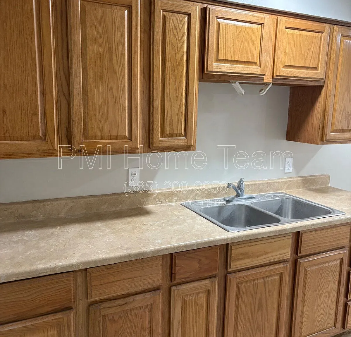 2 bed, 1.0 bath, 700 sqft, $950 — Photo 2