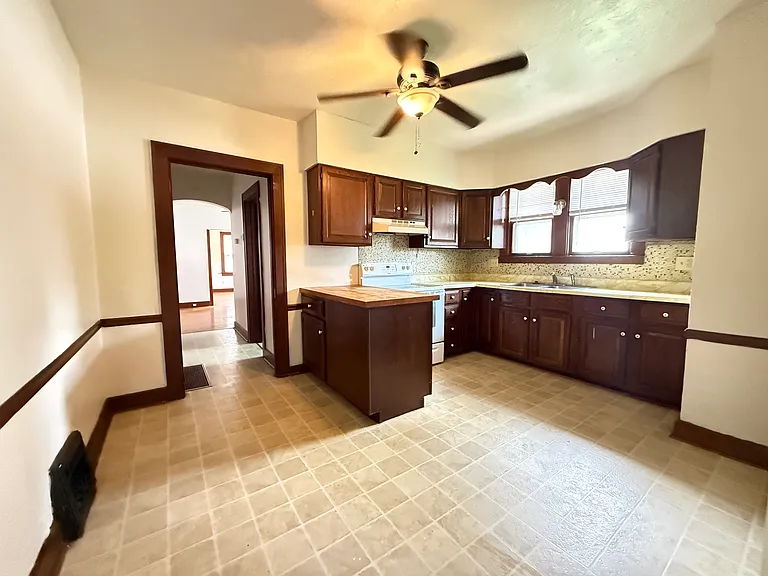 3203 Roland Ave #3203 — Photo 6