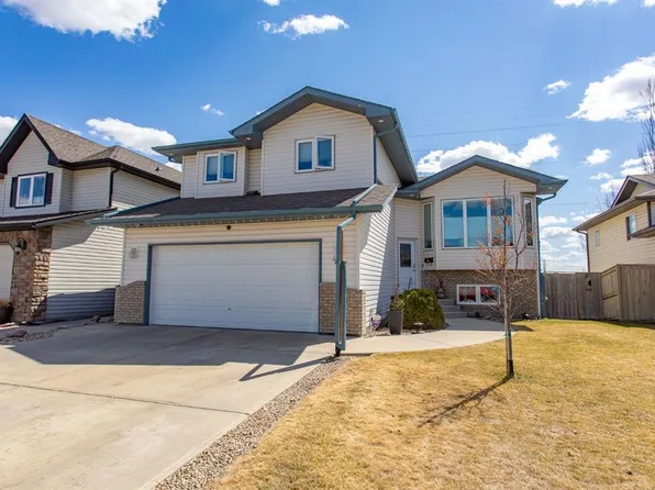 46 N Lagrange Cres, Red Deer, AB T4R 3K4