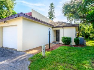 8742 Lantana Ct, Cape Canaveral, FL 32920