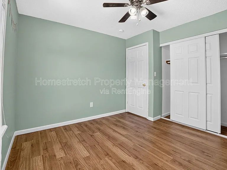 10608 Canter Way — Photo 16