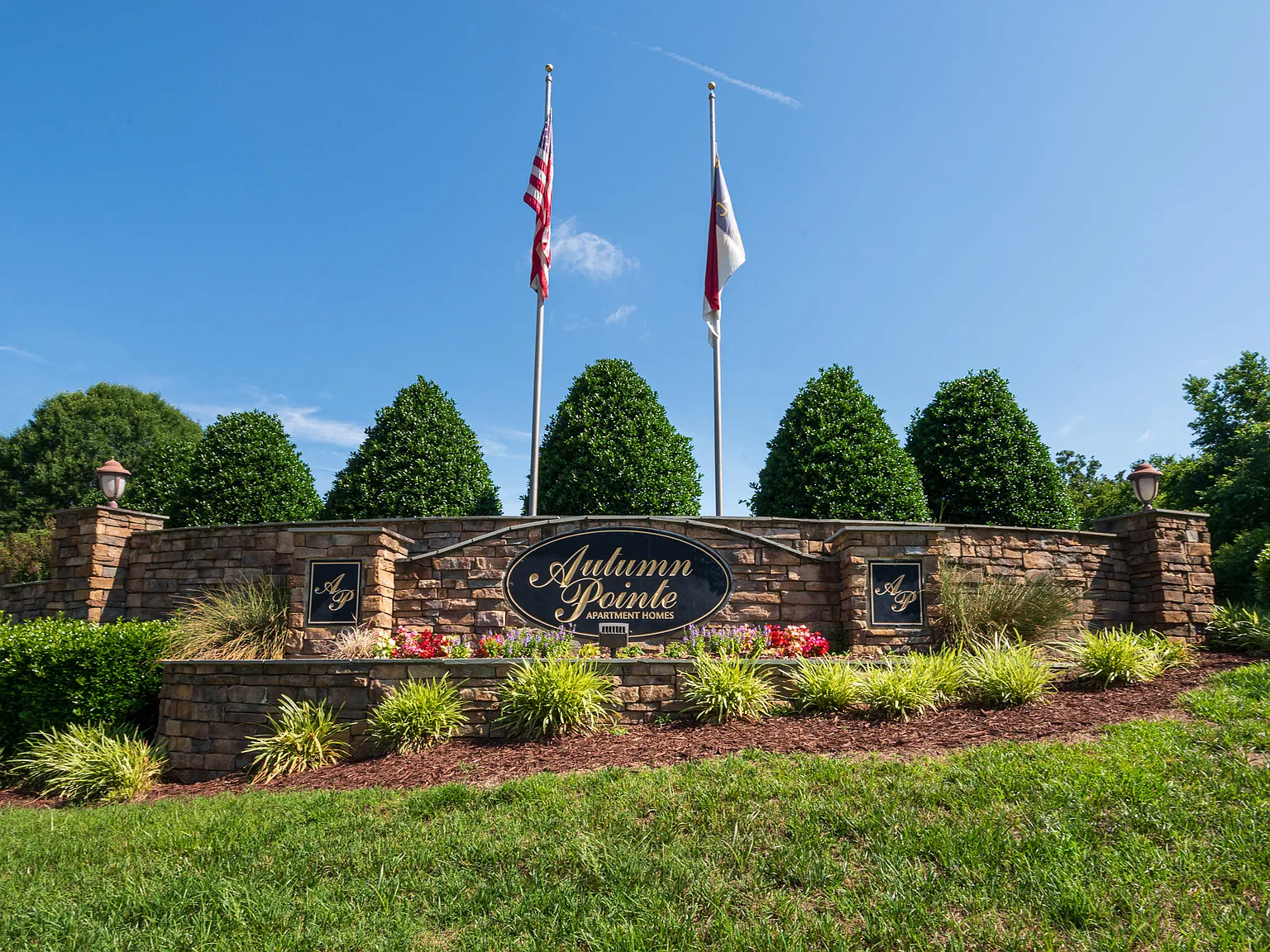 Autumn Pointe — Photo 2