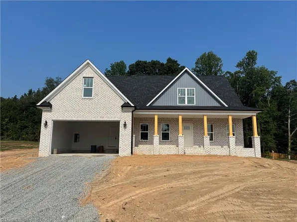 211 Cool Run, Lexington, NC 27295