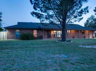 2193 Floyd Hampton Rd, Crowley, TX 76036