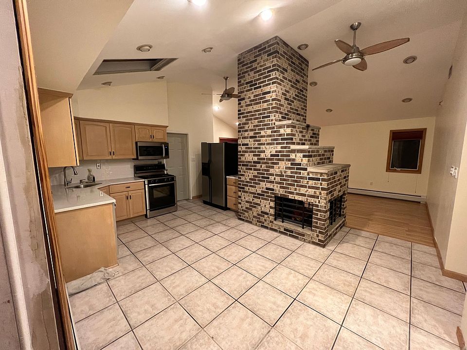 1st image of 208 Retford Ave #3