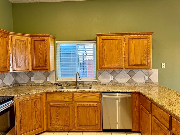 4th image of 3616 Benjamin Davis Dr