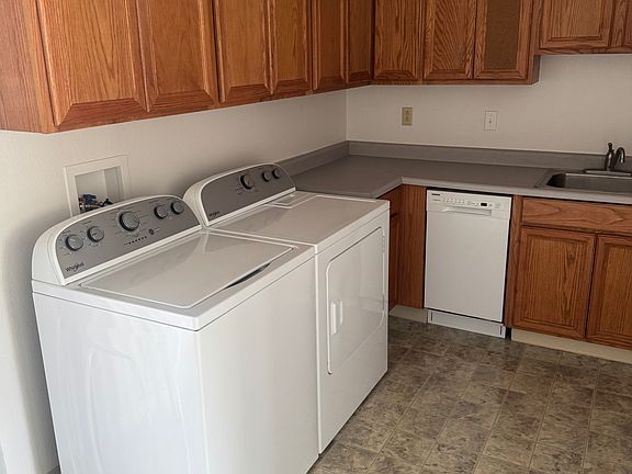5th image of 7926 SE Johnson Creek Blvd APT 1