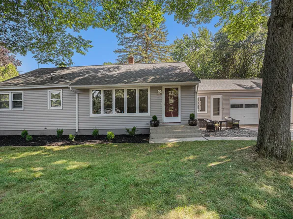 1239 Ione Ave, Norton Shores, MI 49441